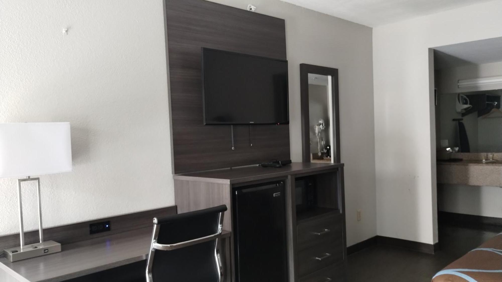 Super 8 Motel By Wyndham Near Fort Lauderdale Arpt Дания-Бич Экстерьер фото