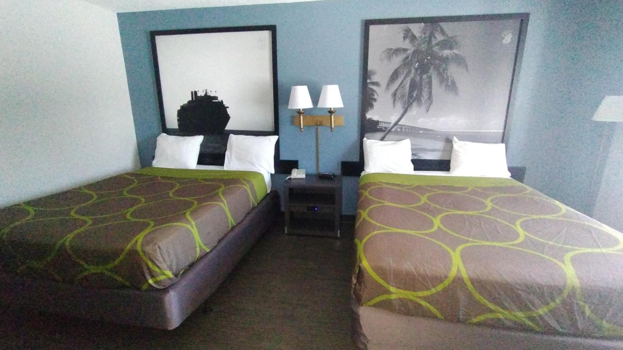 Super 8 Motel By Wyndham Near Fort Lauderdale Arpt Дания-Бич Экстерьер фото