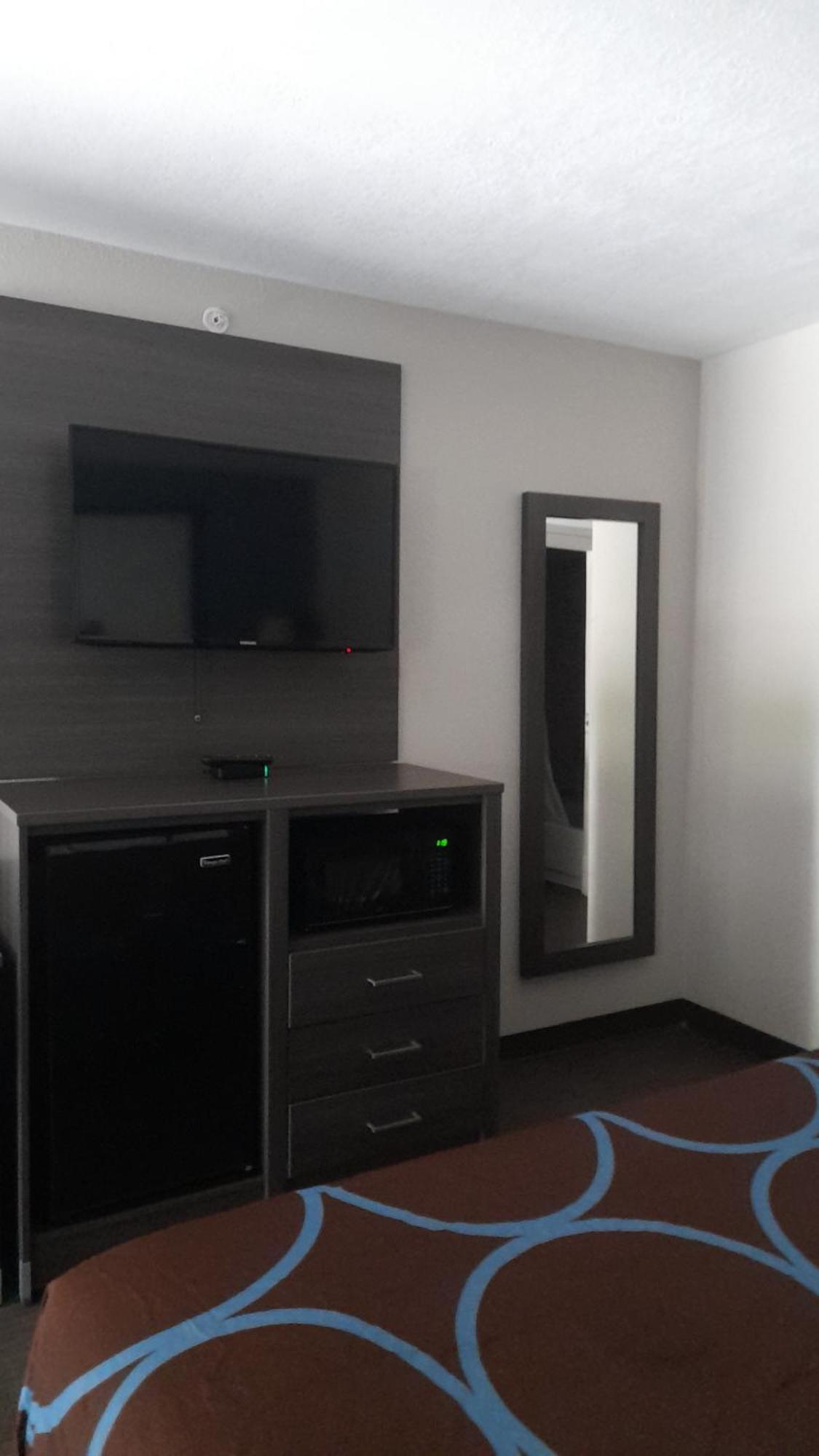 Super 8 Motel By Wyndham Near Fort Lauderdale Arpt Дания-Бич Экстерьер фото